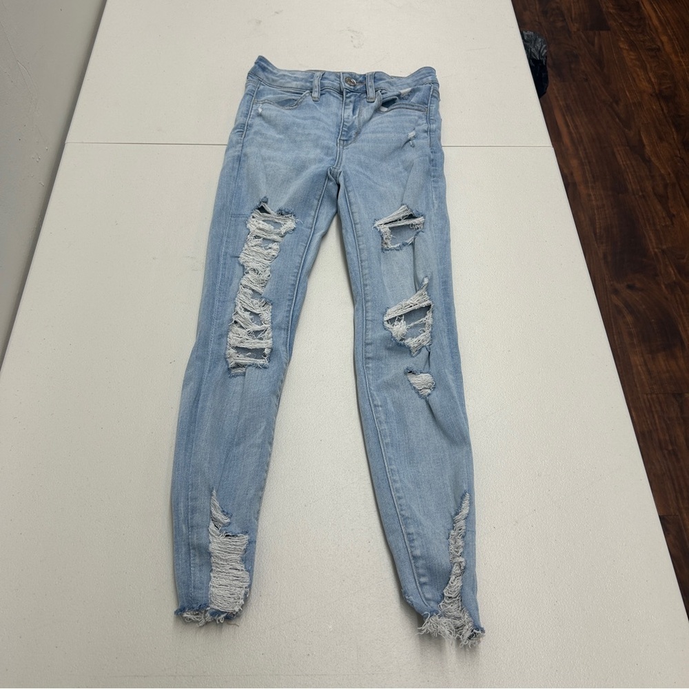 American Eagle Outfitters Light Blue Distressed Skinny Jeans